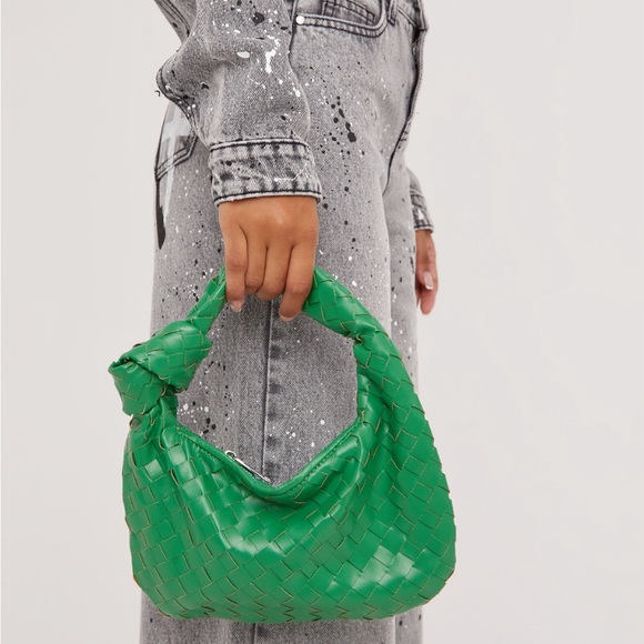 AITANA WOVEN KNOTTED DETAIL GRAB BAG IN GREEN FAUX LEATHER - Picture 1 of 7